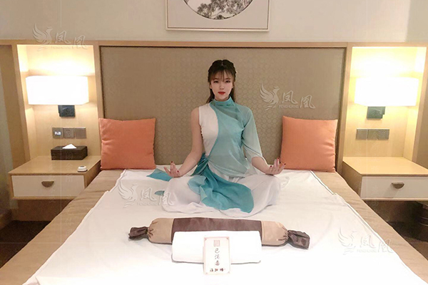 出差我去了南京一家男士私人水疗会所,服务很到位,你品你细品